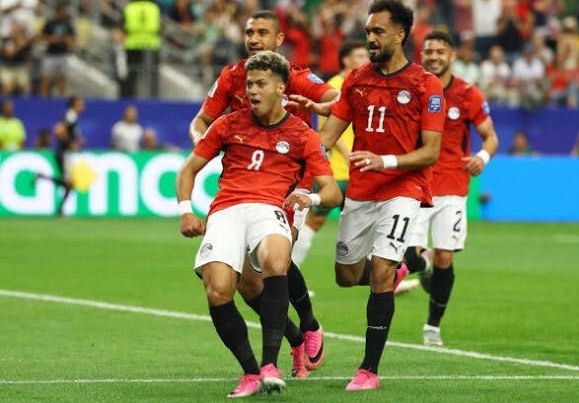 المنتخب المصري يحجز بطاقة العبور إلى ثمن النهائي بعد انتصاره على أستراليا